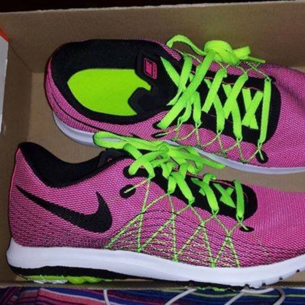 NWOT Nike Flex Fury (GS)